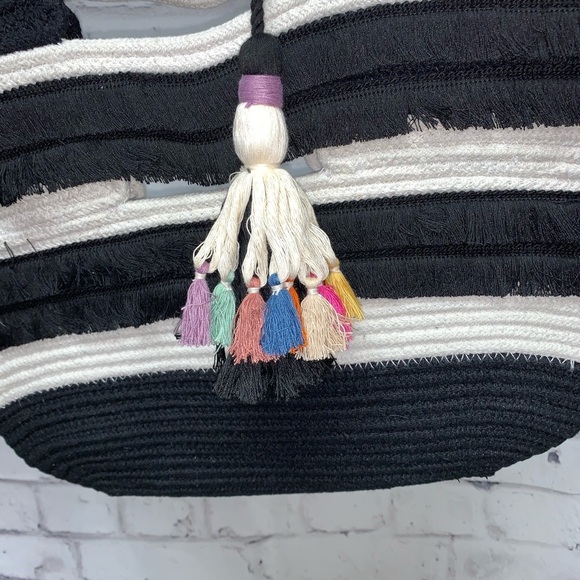 ⭐️NWT Stella & Dot Taj Tote⭐️ - Picture 4 of 7